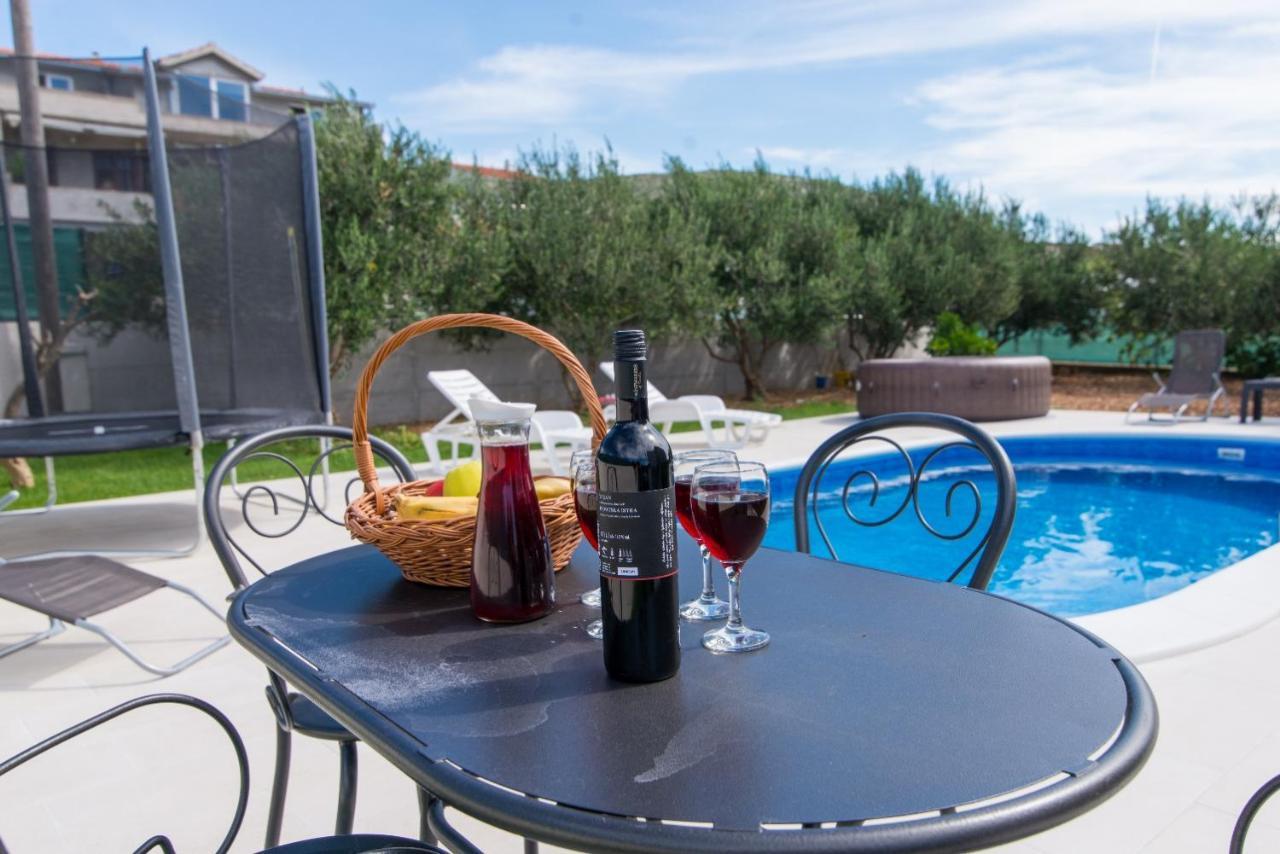 Villa Initium,Heated Pool All Season Trogir Exteriör bild
