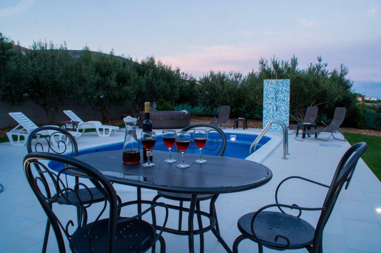 Villa Initium,Heated Pool All Season Trogir Exteriör bild
